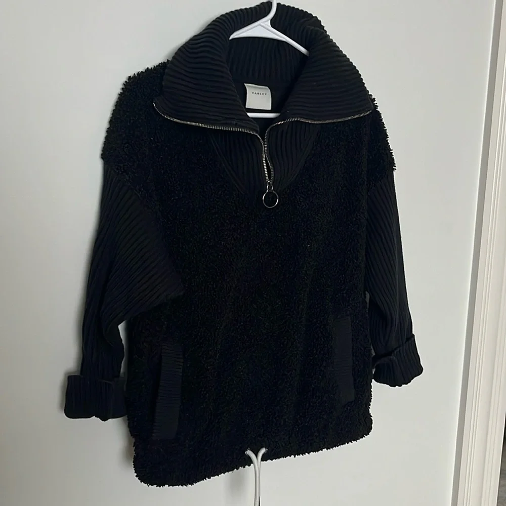 Varley Ribbed Black Sweater Fleece Pullover, worn twice - Picture 1 of 6